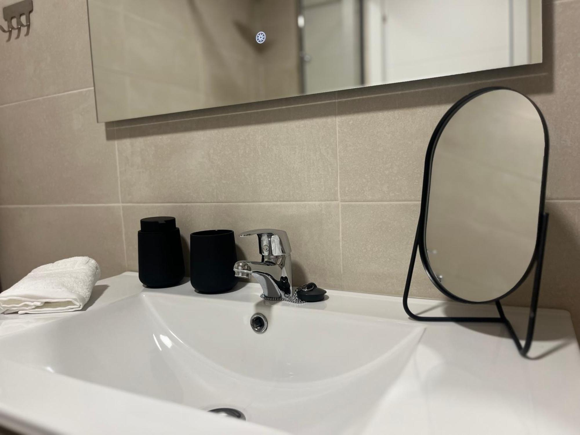 Love Rent4 Malaga Huelin Dış mekan fotoğraf